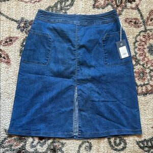 NWT Universal Thread Size 12 Jean Skirt
